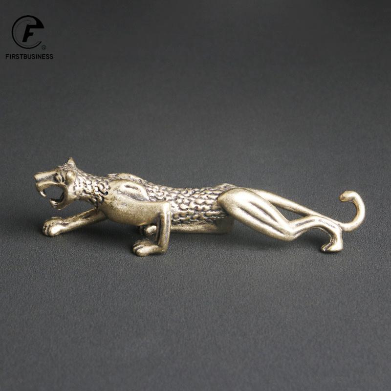 Античная бронза Сильная статуэтка Panthera Pardus Винтажная медная скульптура леопарда Украшения Животное Чайный питомец Фигурка Декор для рабочего стола