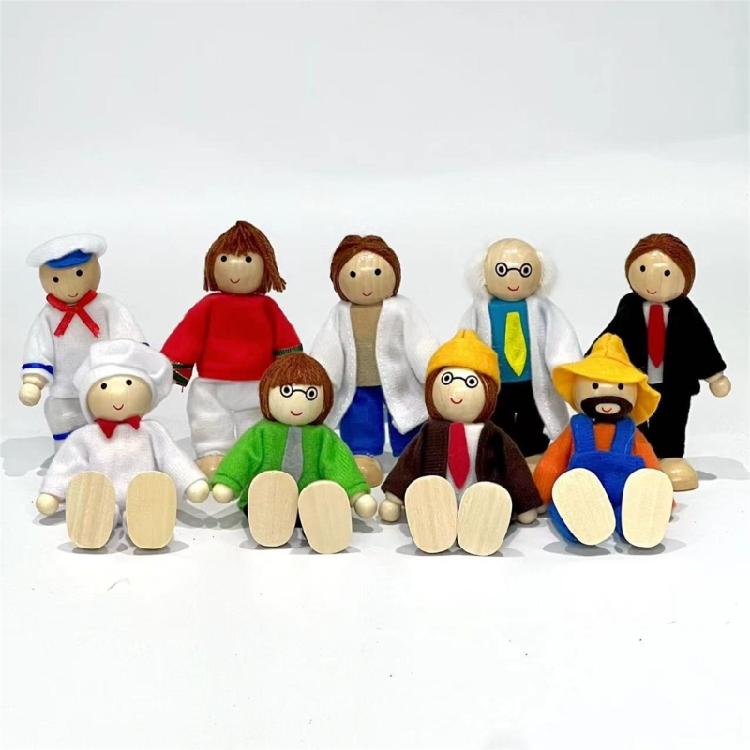 9 Character Wooden Articulated Toy People Promoting Imagination and Family Bonding