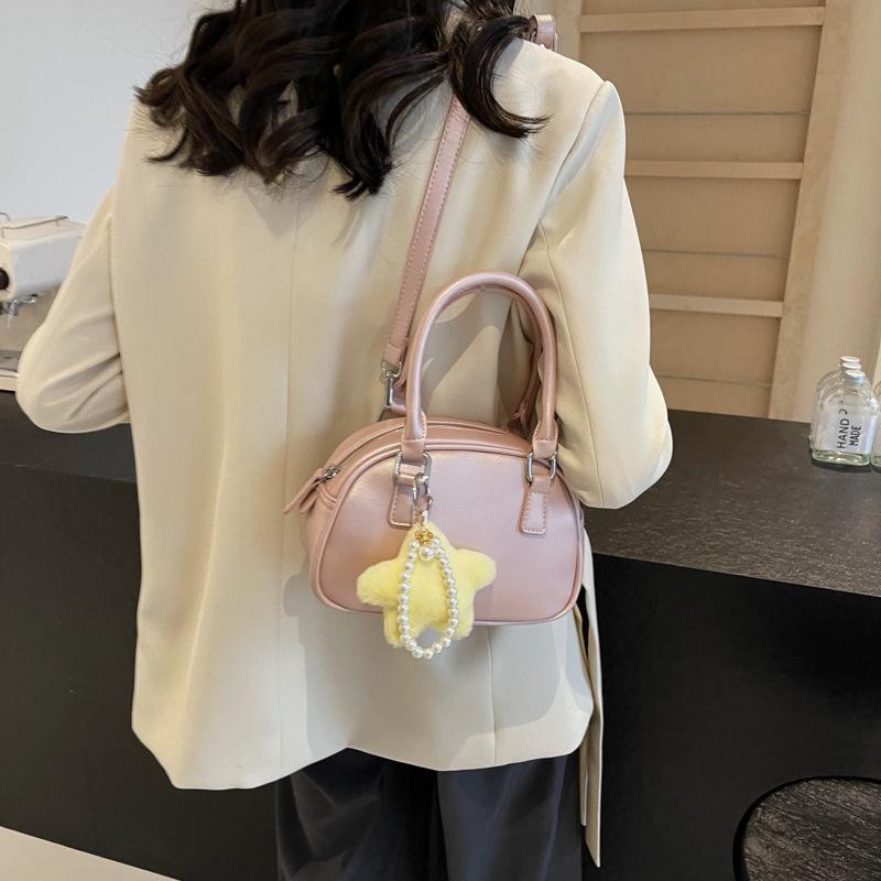 Простая и модная портативная сумка-ниша для женщин 2024 года, новая весенняя модная женская сумка, простая сумка-подушка через плечо, прилив