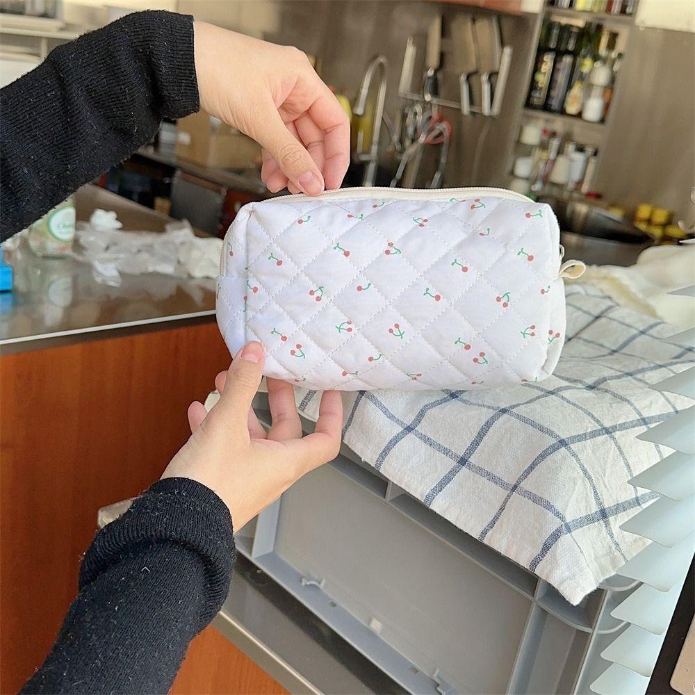 Cute Floral Print Storage Bag Large Capacity Portable Makeup Bag Multifunctional Stationery Organizer Toiletry Handbag for Girls