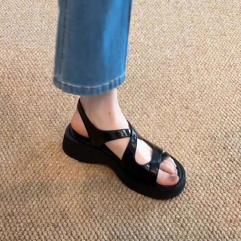 Модные Удобные Кожаные Босоножки на Среднем Каблуке 2025 Женские Босоножки на Платформе и Танкетке Офис Мама на Каждый День