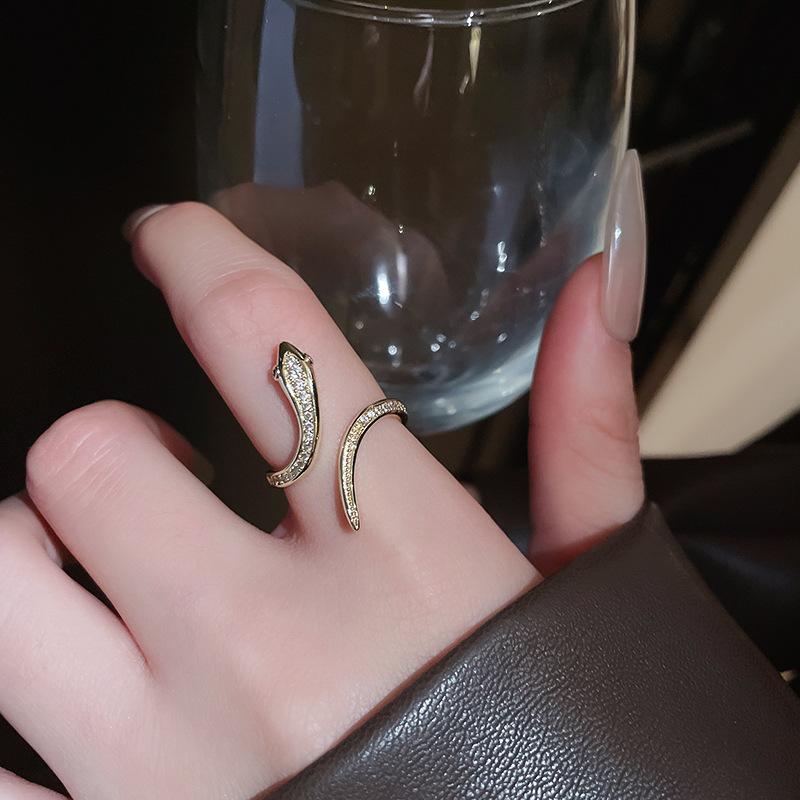 Luxury Zircon Sparkling Diamond Spirit Serpentine Ring Silver Open Ring High Quality Texture Simple and Versatile Trendy Cool Handmade for Women