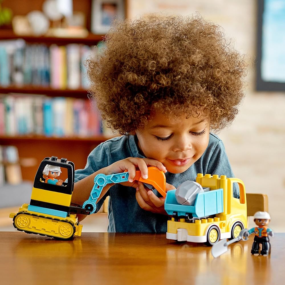 Набор LEGO DUPLO Грузовик и Экскаватор для Детей от 1,5 до 4 Лет Строительные Кубики Машинки Игровой Набор 10931