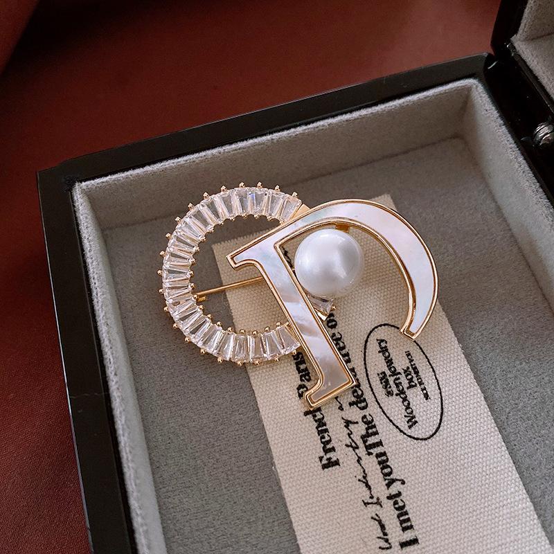 Средневековая винтажная брошь с бриллиантовой буквой - ретро-роскошные украшения для женщин высокого класса