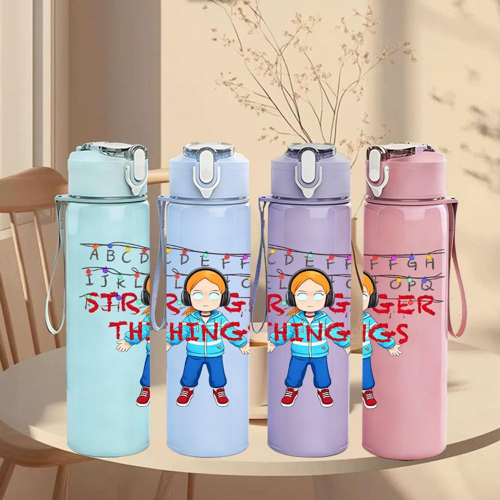 1PC Tiny But Strong Girl Hero Print 750ml Color Plastic Sports Water Bottle Leakproof Flip Straw Lid Suitable for Sports Office Home Use