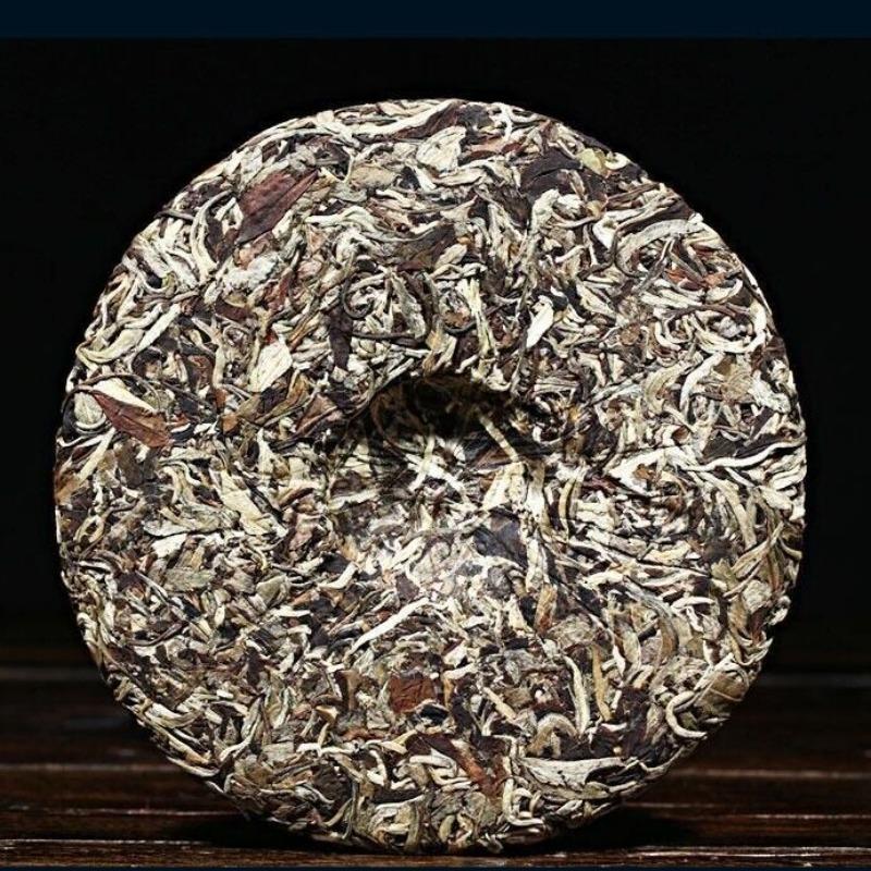 Yunnan Jinggu Yangta Ancient Tree Moonlight Beauty Белый чай Пуэр Сырой чай 357 г