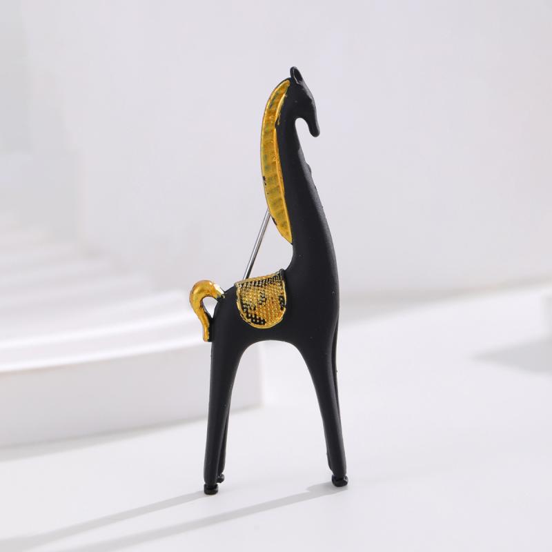 Creative Animal Horse Brooch  Personality Pony Pin Men And Women Accessories Holiday Gift