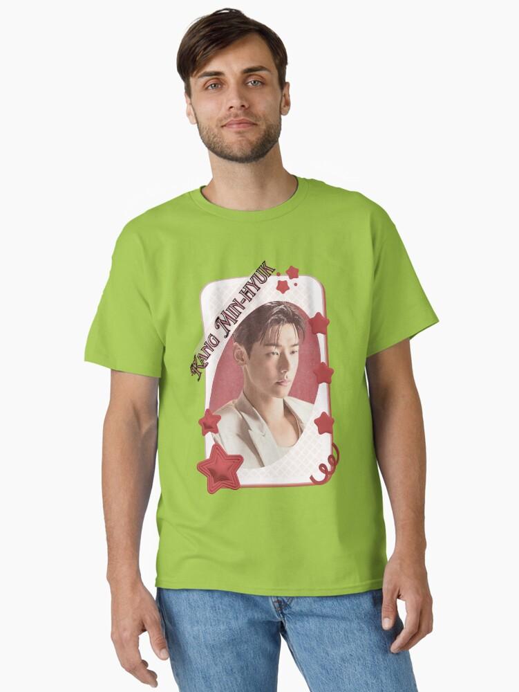 CNBLUE Kang Min-hyuk CNBLUE Kpop Group Card Red Aesthetic Collage Design Classic T-Shirt