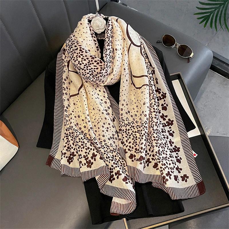 New Spring Women Cotton Scarf Beach Hijab Shawls and Wraps Luxury Brand Flower Female Foulard Echarpe Designer Bandana