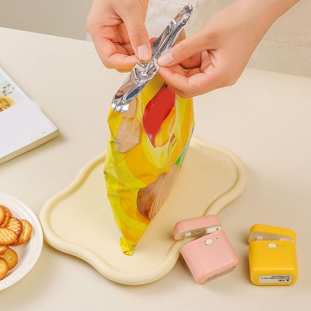 Handheld Plastic Bags Sealer Plastic Food Sealer Clip Portable Mini Sealing Machine Refrigerator