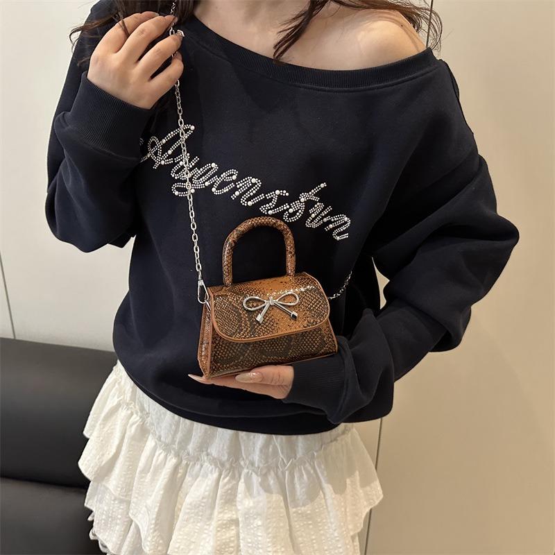 Summer New Temperament Fashion Design Snake Pattern Simple Texture Portable Crossbody Shoulder Small Square Bag Woman