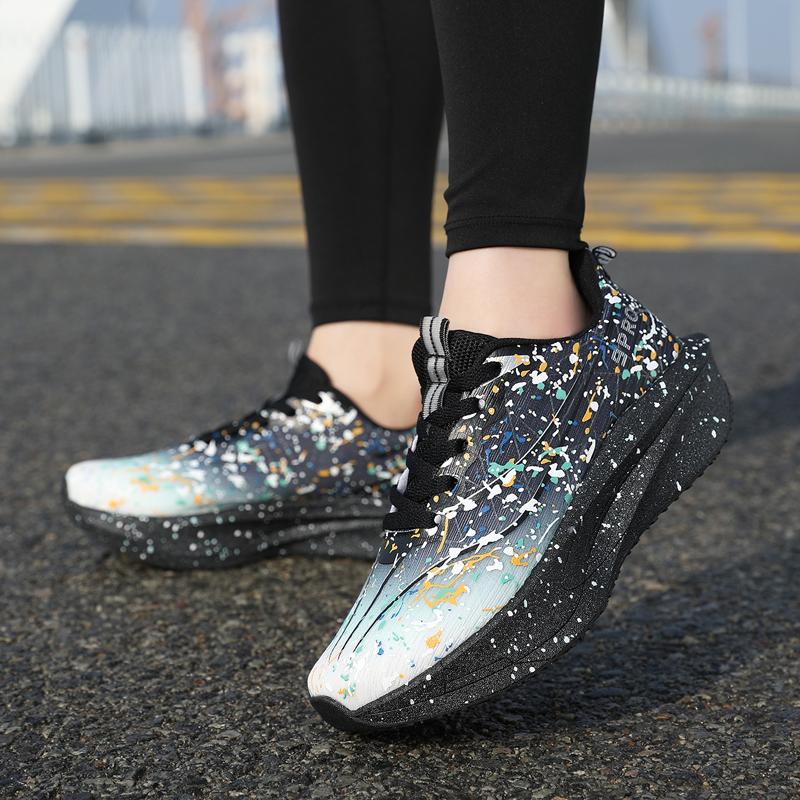 Outdoor Running Shoes Men Lightweight Anti-slip Wear-resistant Casual Shoes Men Comfortable Lace-up Sports Breathable Shoes Men
