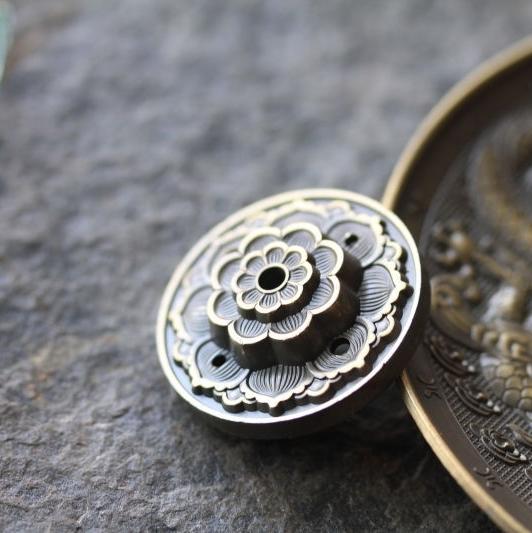Factory Price 5 Hole Burner Small Diameter Incense Holder Alloy Bronze Buddhism Incense Plate Sandalwood Coil Base Temples Yoga