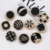 5pcs Pretty Shank Buttons 21mm Gold Color Plastic Buttons Luxurious Pattern Buttons Coat Sweater Accessories