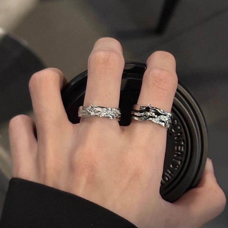 Neo-Gothic Punk Stars Rings for Women Irregular Zircon Ring Man Simple Hollow Design Open Ring Fashion Jewelry Party Gift Vintage Adjustable Rock Ring