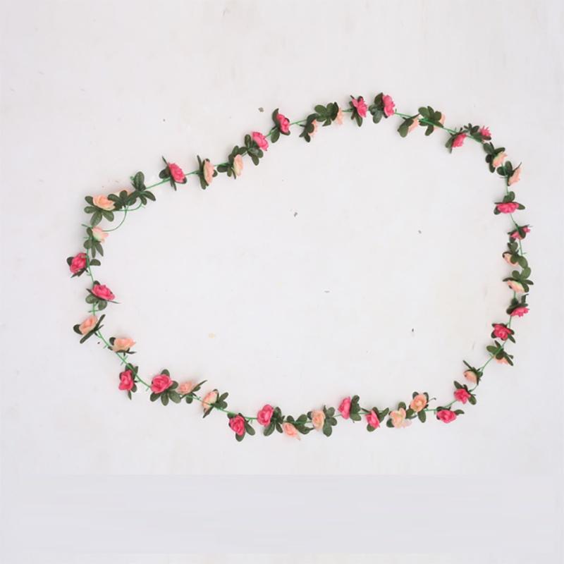 Красивая гирлянда из искусственных цветов с искусственными шелковыми розами для элегантного свадебного декора