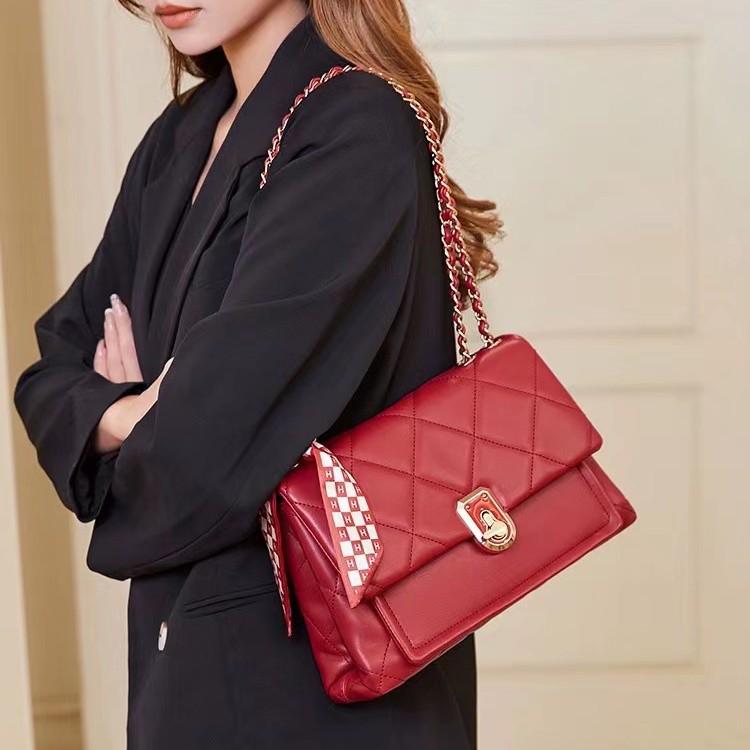 Женская красная свадебная сумочка: Модная вместительная сумка 2024 года, украшенная бриллиантами