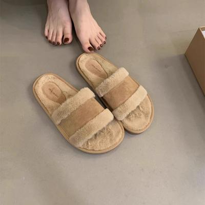 Модные плюшевые тапочки для верхней женской одежды 2024 года, осень/зима, новые нежные бархатные тапочки с плоским дном и темпераментом