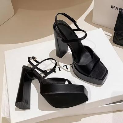 Модная женская обувь в продаже 2025 Новые женские сандалии с ремешком и пряжкой Модные сандалии на высоком каблуке для вечеринок больших размеров с открытым носком и невысоким каблуком