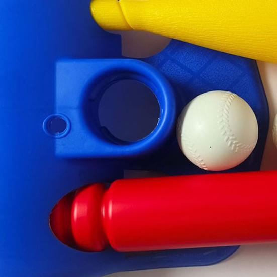 Детский бейсбольный набор с 4 мячами и пусковой установкой T-Ball