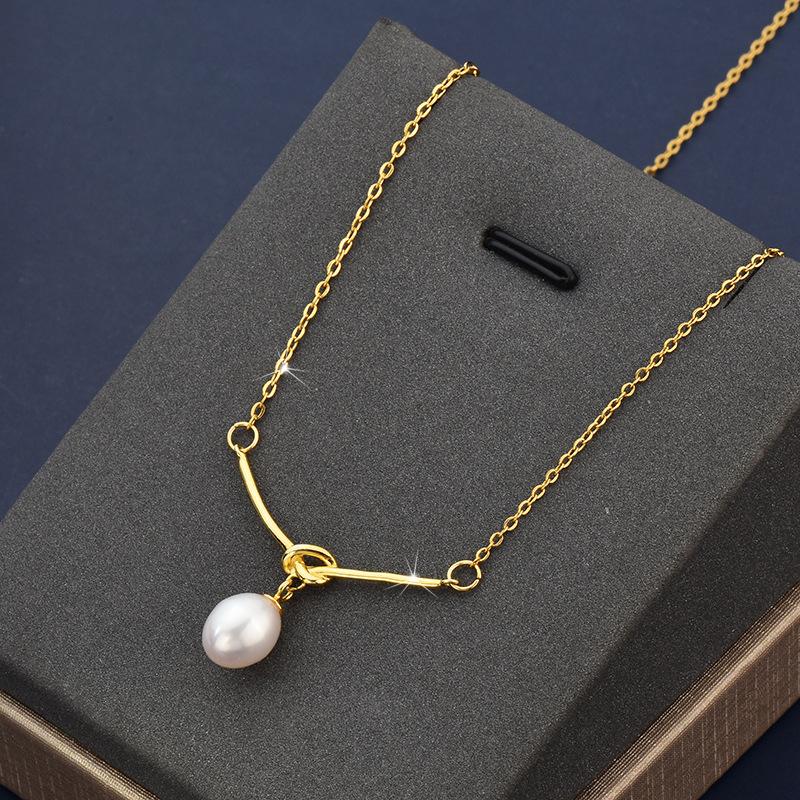 High-end Baroque Women's Fashion Simple Clavicle Chain Light Luxury Choker Pendant Necklace