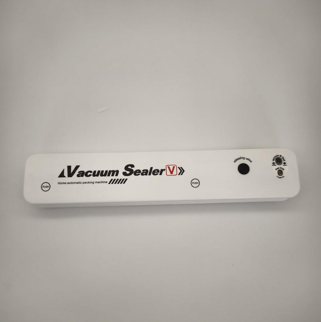 Автоматическая небольшая бытовая машина для запечатывания пищевых продуктов, предназначенная для консервирования приготовленных продуктов с использованием технологии компрессионной пластиковой герметизации.