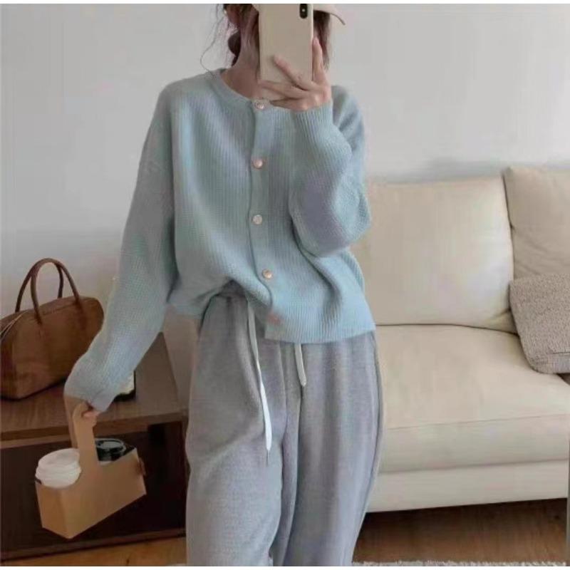 VEZFAA Women's Fashion Casual Fall Winter Solid Color Print Long Sleeve O-Neck Sweaters