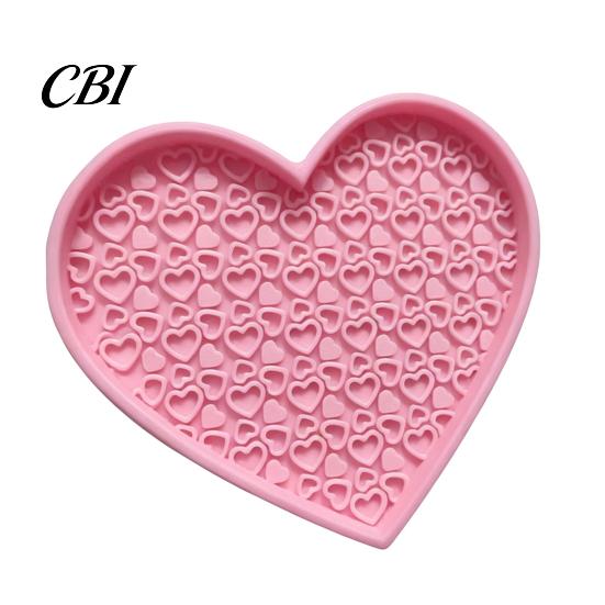 Durable Cleaning Pad for Brushes 3D Printed Makeup Brush Mat, Heart-Shaped Scrubber with Textured Zones, Portable Mat Wash Tool Foundation Eye Shadow