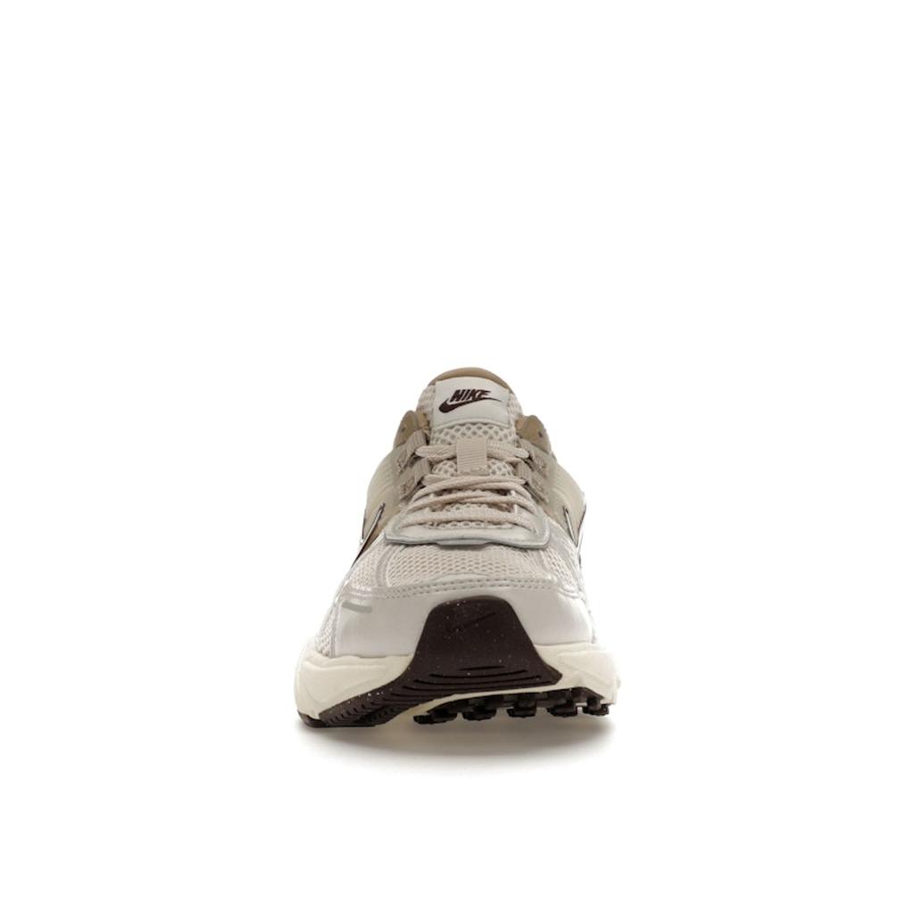 Nike Женские кроссовки V2K Run Light Orewood Brown Женские кроссовки Cream Khaki Earth FD0736-103