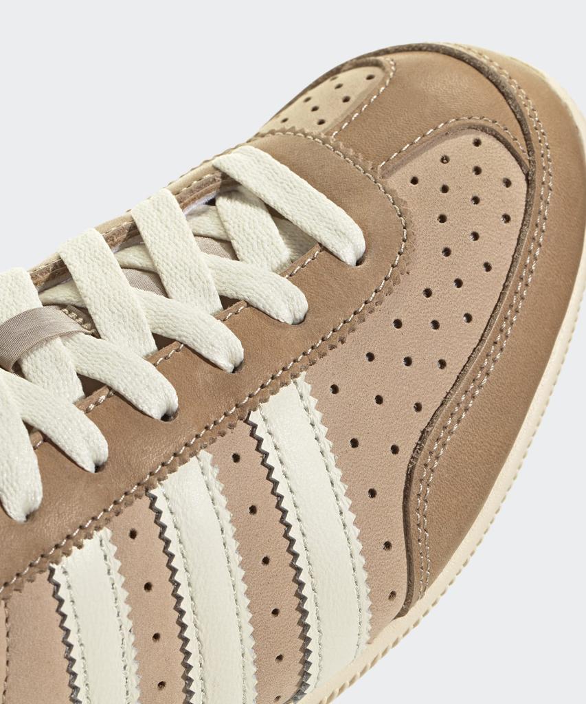 adidas Япония - Теплый песчаник / Js0253