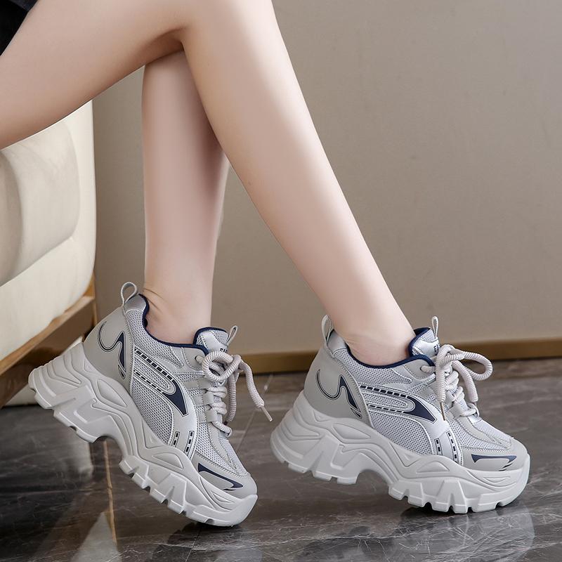 Женские кроссовки из дышащей сетки 2025 года на шнуровке, на толстой платформе, вулканизированные туфли, женские, нескользящие, на толстой подошве, спортивная обувь для женщин