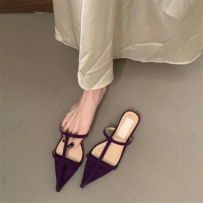 Нишевые остроносые крутые тапочки, женские, на низком каблуке, с перекрестными вырезами, с открытым носком, пляжная обувь