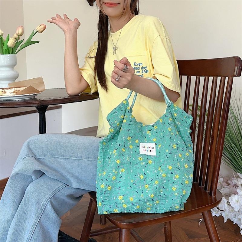 Маленькая холщовая сумка через плечо с цветочным принтом, свежая тонкая сумка-тоут для весны и лета, вместительная пляжная сумка для отдыха