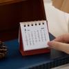 Мини простой календарь 2026 Маленький настольный календарь Креативный календарь на спирали Планировщик Настольное украшение Офисные канцелярские товары