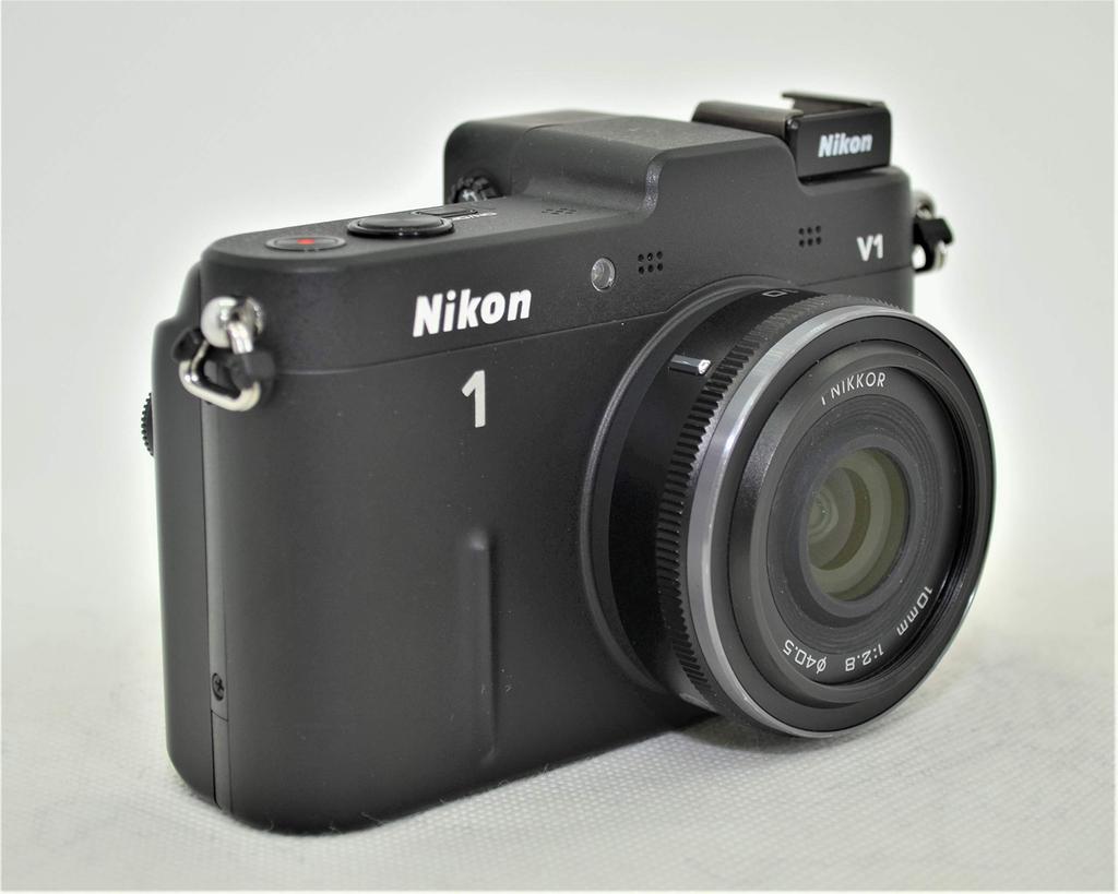 Беззеркальная камера Nikon со сменной оптикой Nikon 1 V1 Тонкий комплект с объективом Черный N1 V1ULK BK