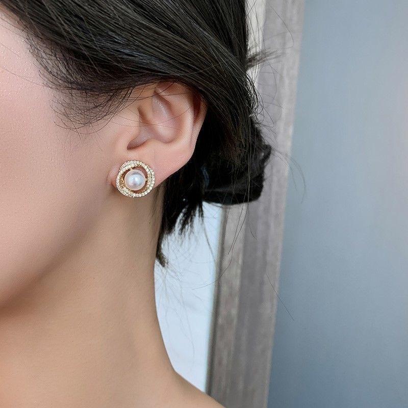 Elegant Women's Fashion Pearl Earnail Earrings