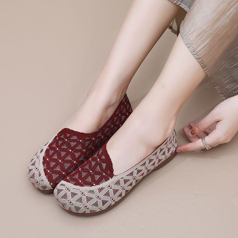 2024 Spring New Cloth Shoes Breathable One Step Elderly Shoes Flat Bottom Shallow Mouth Fashion Mom Single Shoes