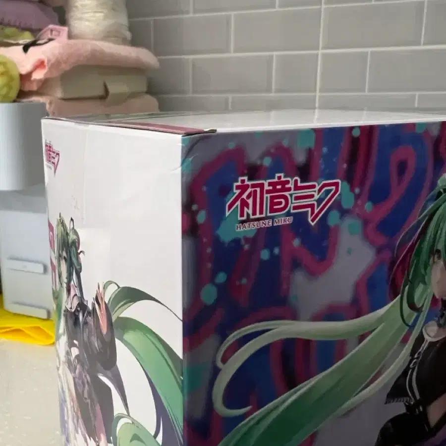 (sealed Sega Figuism Hatsune Miku punk