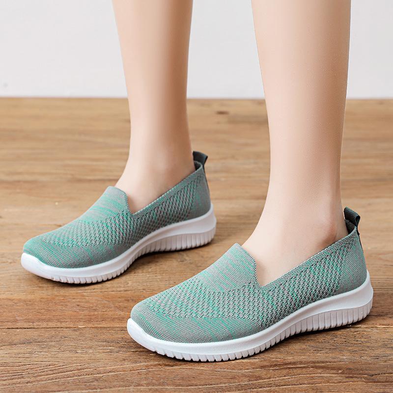 Women's Casual Flats Shoes Outdoor Lightweight Walking Shoes Summer Comfortable Breathable Mesh Shoes New Hollowing Shoes