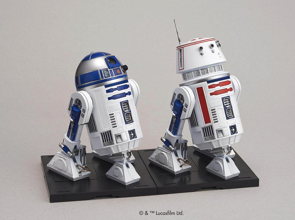 Пластиковая модель Star Wars R2-D2 и R5-D4 в масштабе 1/12