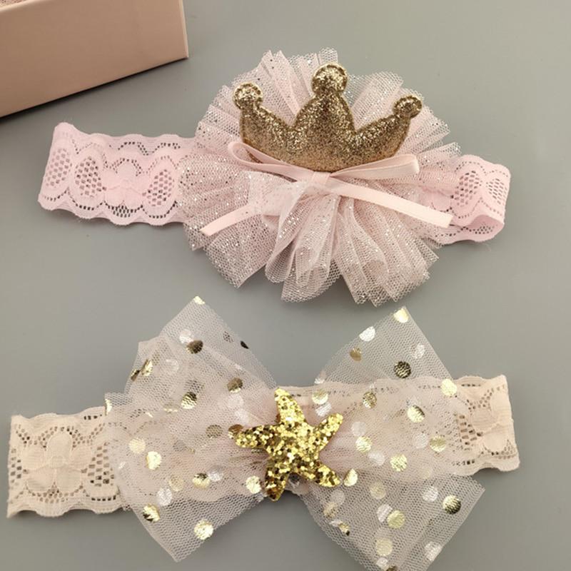 Комплект для новорожденной девочки: пинетки и 2 оголовья