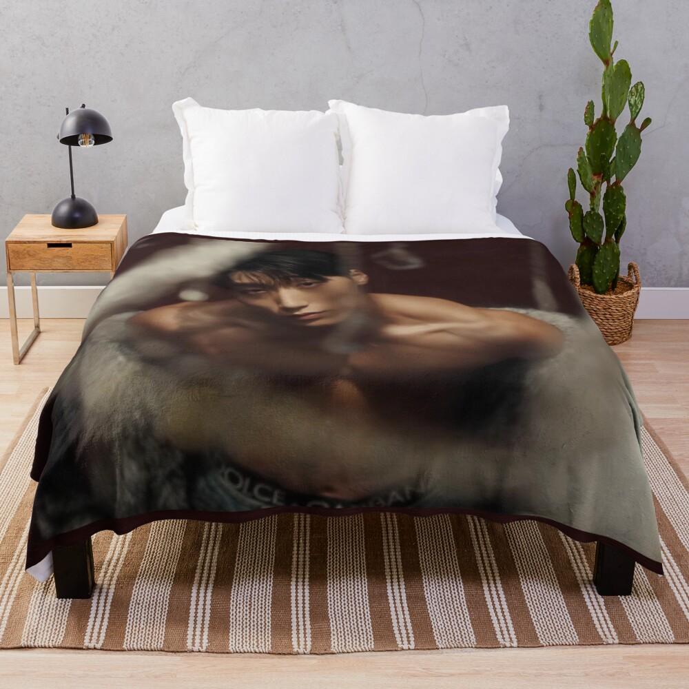 ATEEZ ice on my teeth choi san kpop atiny sexy abs Throw Blanket