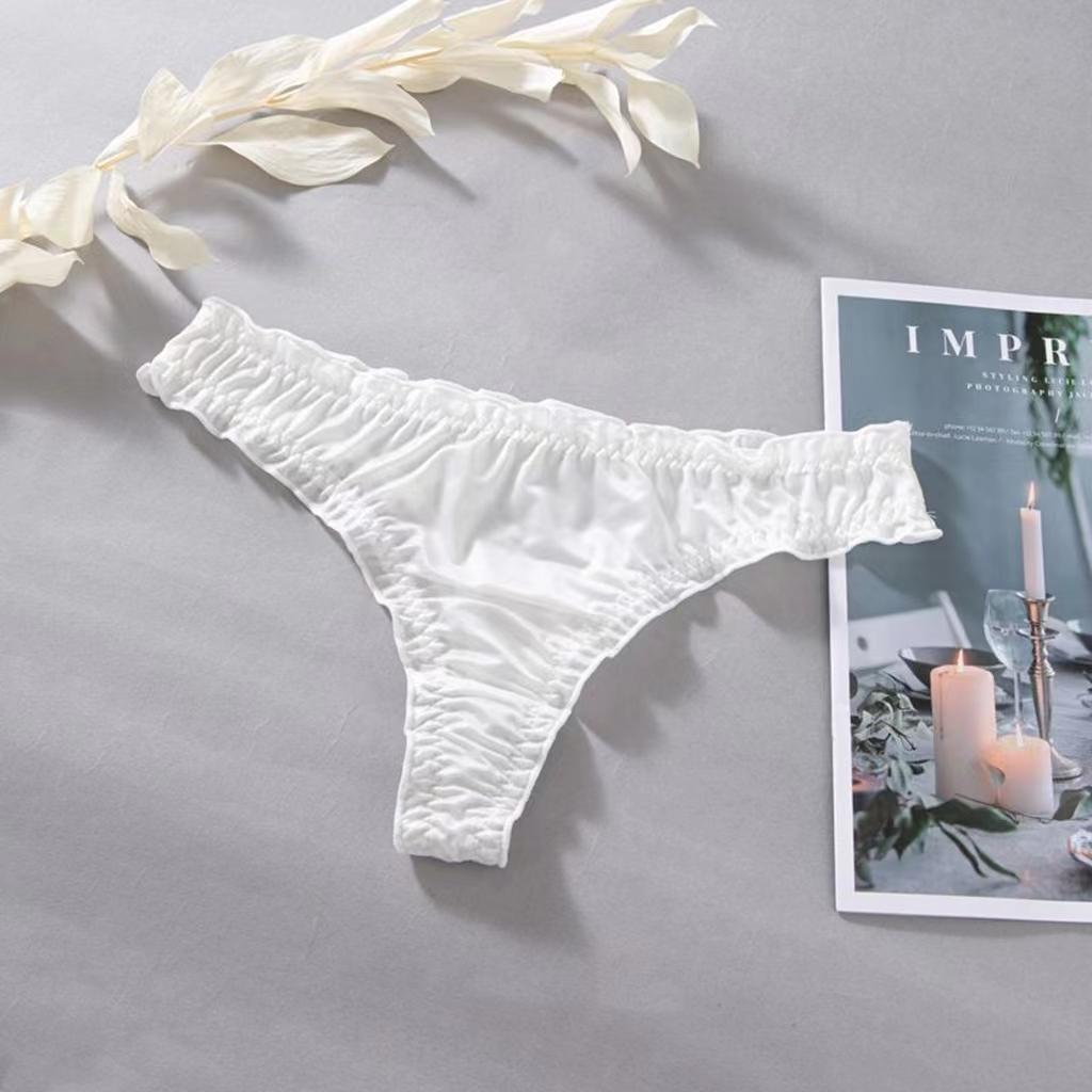 Сексуальные тонкие бесшовные трусики для женщин, стринги из ледяного шелка, сексуальное женское нижнее белье, трусы для девочек