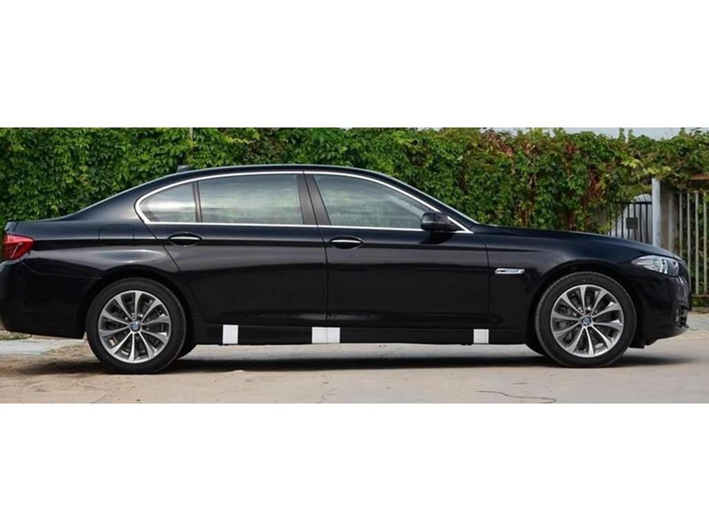 Совместимо с дисками BMW 5 серии 525li, 535, 520, 530 и 528; доступен с 17-, 18- и 19-дюймовыми легкосплавными дисками и шинами.