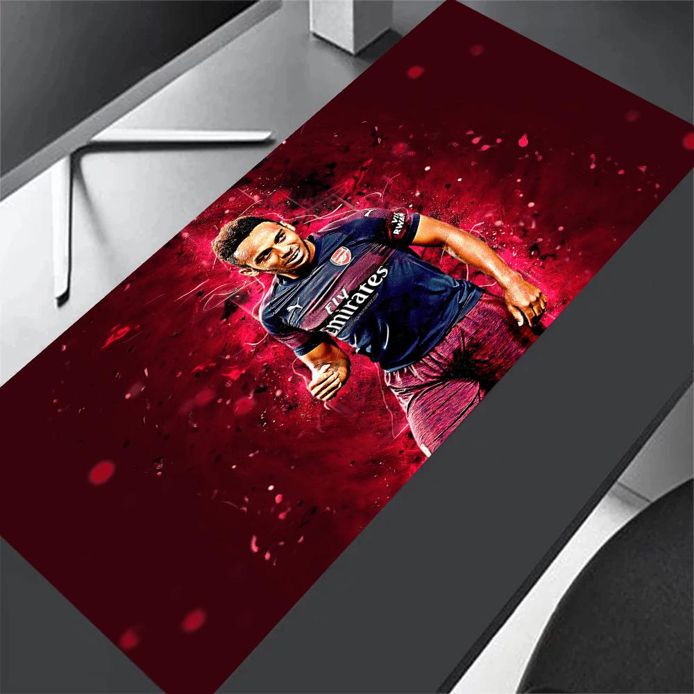 Gunners Soccer Legend Gaming Mouse Pad Keyboard Mat Computer Desk Mat Non-Slip Rubber Bottom Office and Gaming Desk Decoration