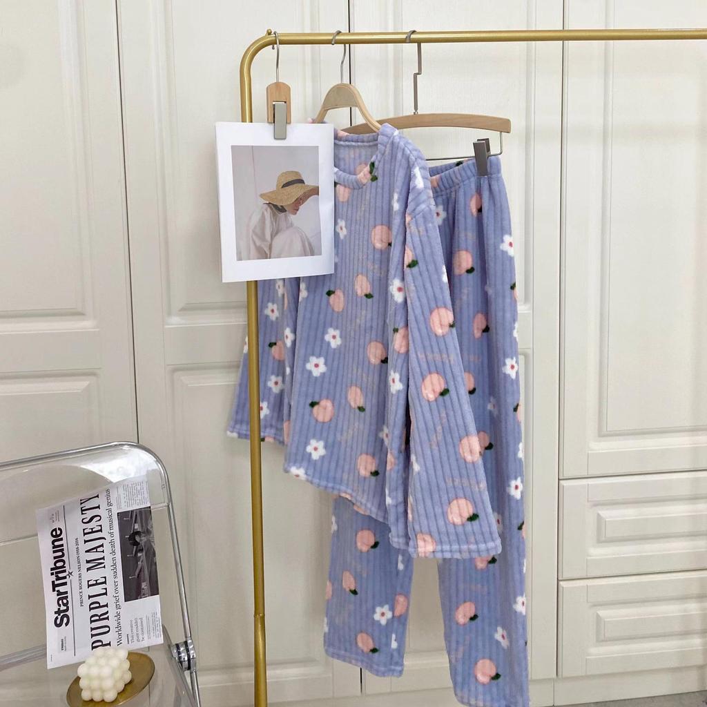 Peach Bear Warm Coral Fleece Pajama Set - Women's Two-Piece Autumn/Winter Loungewear