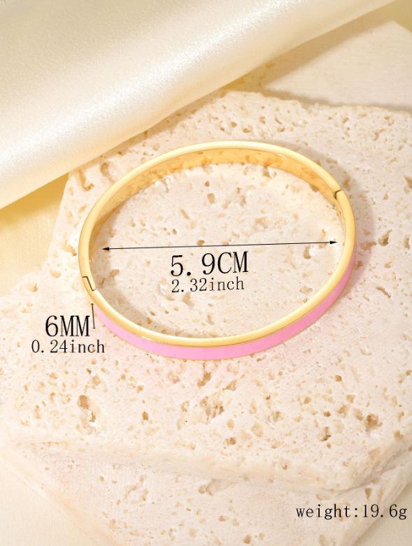 Женский браслет-бангл из титановой стали с золотой эмалью 4 мм и застежкой