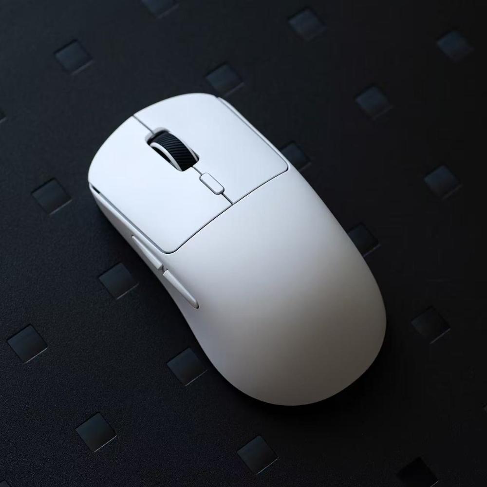SKN YingLong Gaming Mouse Wireless Tri-mode Dual 8K PAW3950 30000DPI Custom Lightweight Ergonomic High-Performance Gaming Mouse