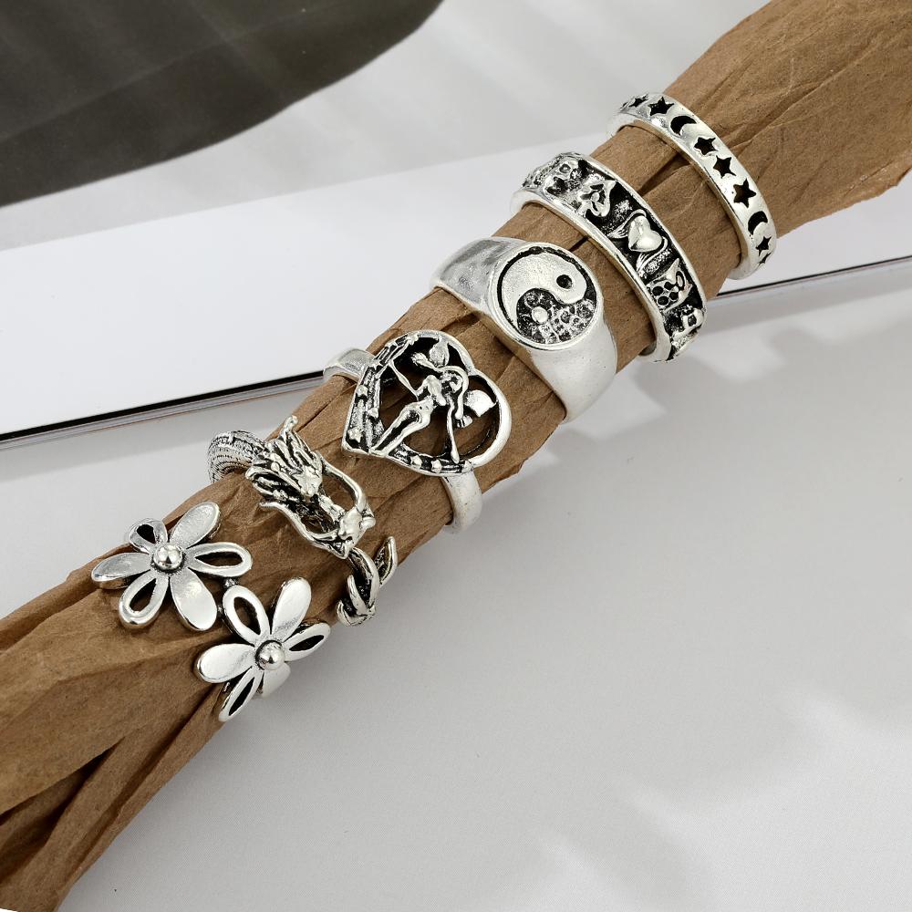 Цветок Резьба Звезда Луна Ретро Ювелирные Изделия Женский Очарование Ночной Клуб Темперамент Кольцо Набор