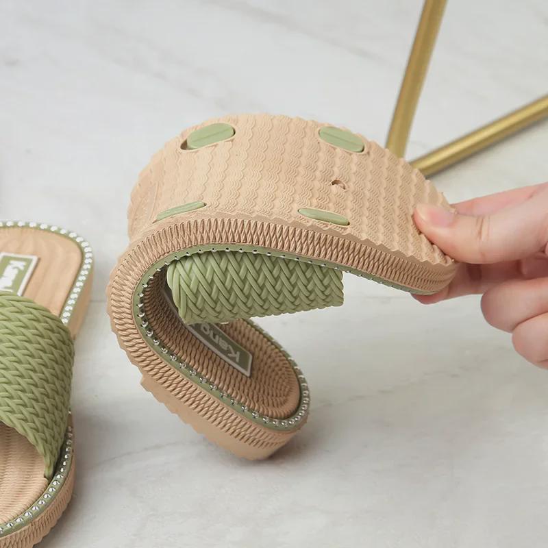 2025 Women's Non-Slip Fashionable Beach Flip Flops - New Summer Sandals